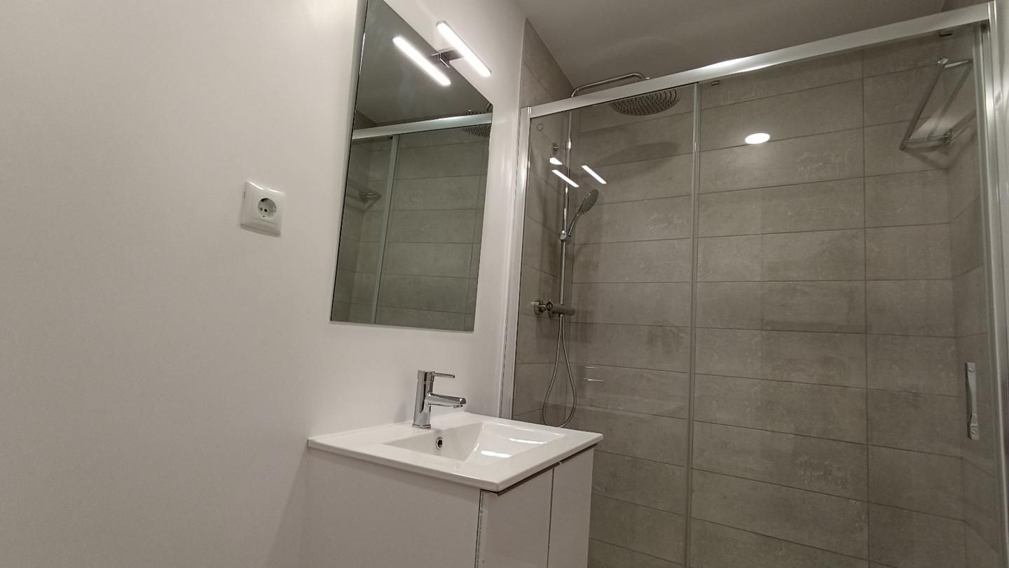 Piso en venta en Carrer de Joaquín Costa, Plaça Catalunya - Escola Industrial , Centre