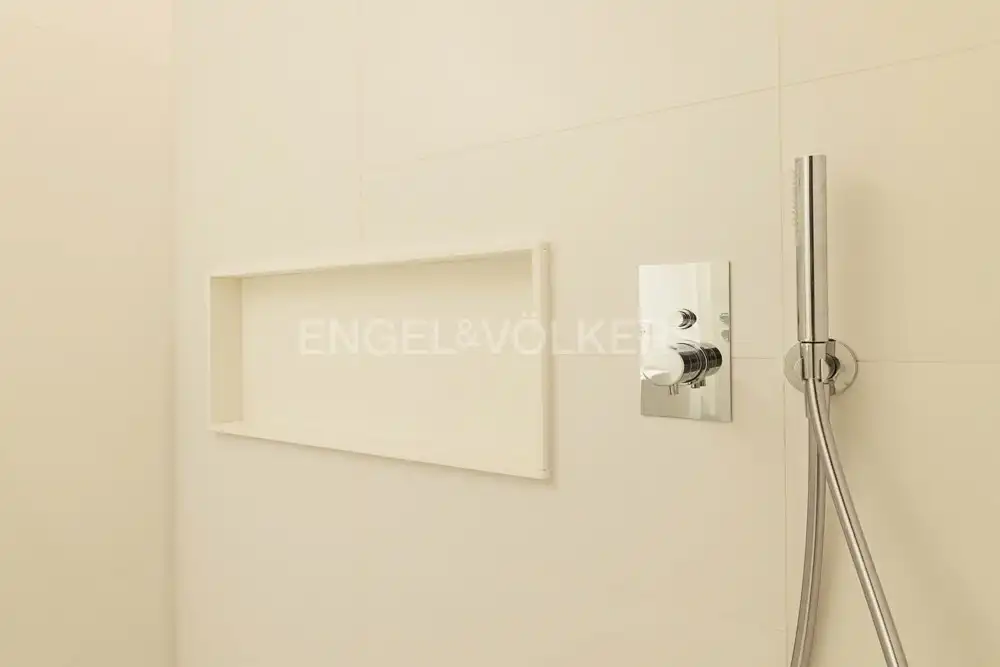 Baño de Piso de alquiler en Madrid con Aire acondicionado, Calefacción y Trastero