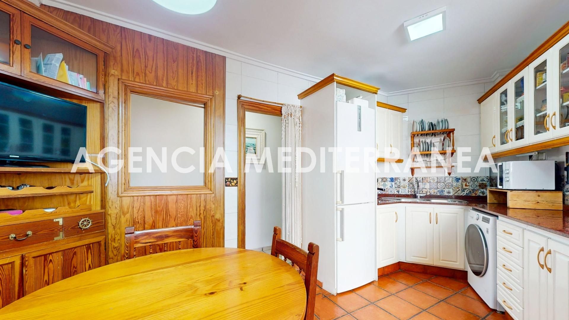 Kitchen of Flat for sale in  Valencia Capital  with Air Conditioner
