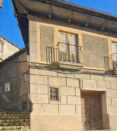 Foto 2 de Finca rústica en venda a Calle Puente Nuevo, 1, Villafranca del Bierzo, León