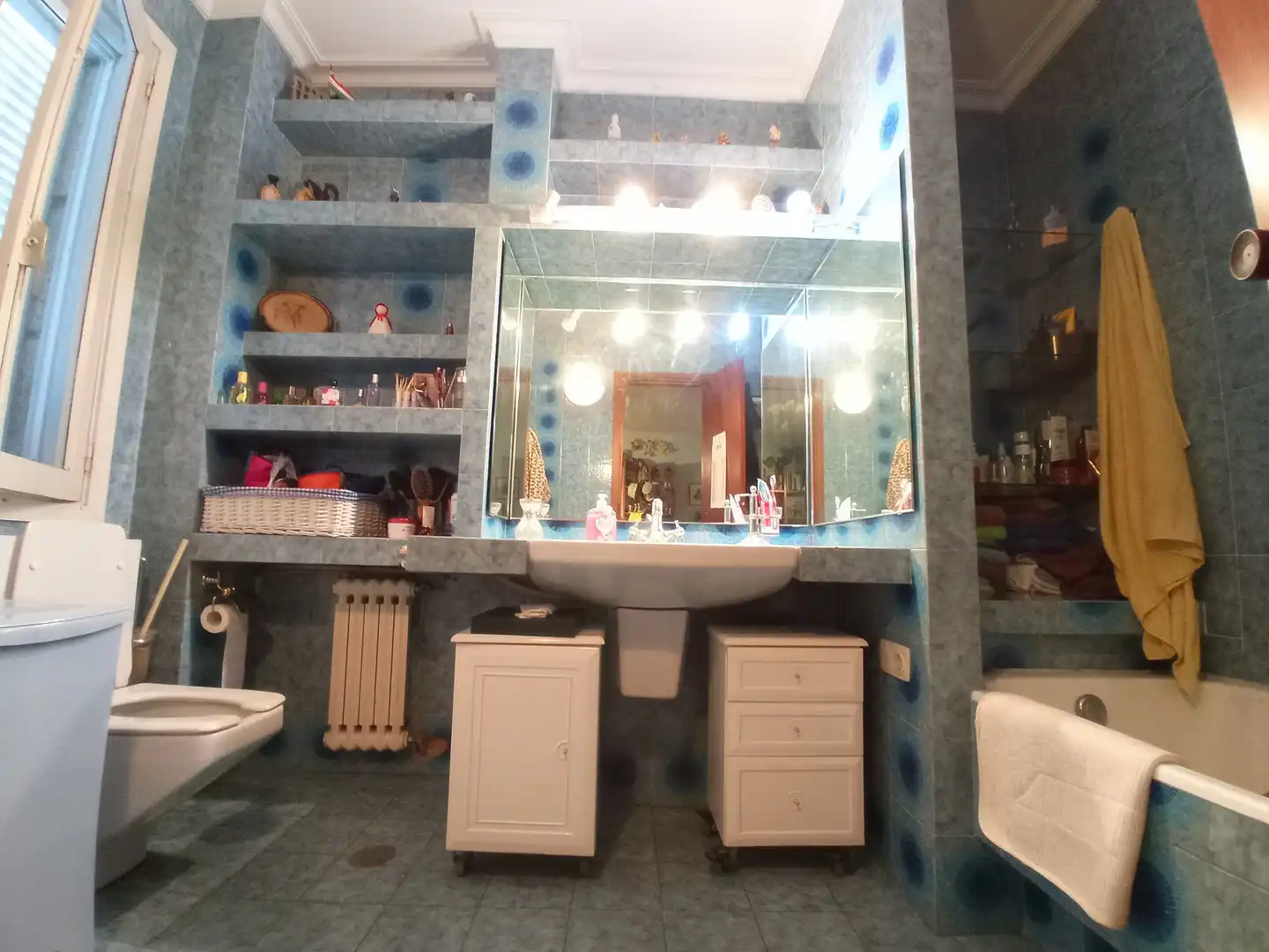 Bany de Casa o xalet en venda en Pontevedra Capital  amb Calefacció, Jardí privat i Parquet