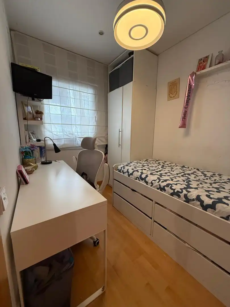 Schlafzimmer von Maisonette zum Verkauf in L'Hospitalet de Llobregat mit Klimaanlage, Heizung und Parkett