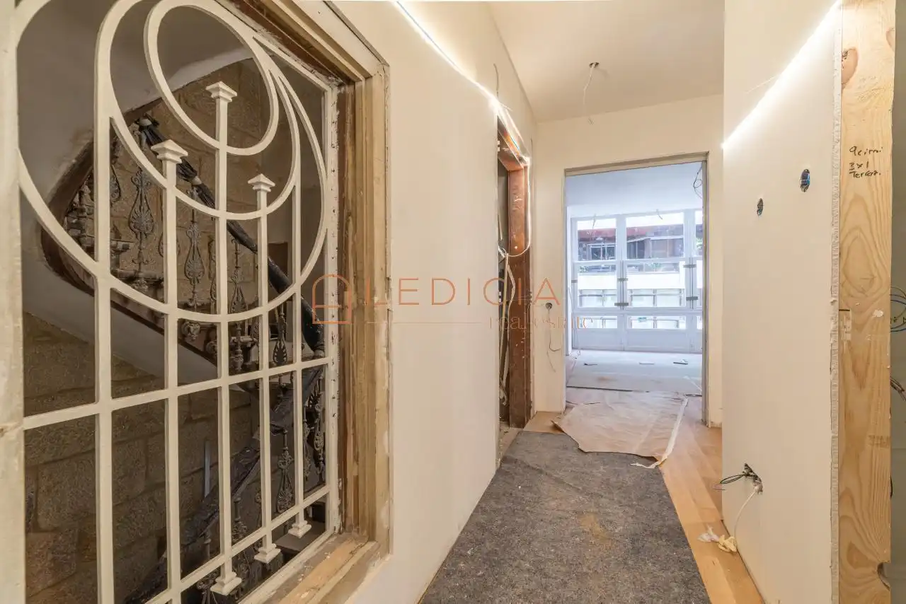 Flat for sale in Vigo   with Heating, Terrace and Furnished