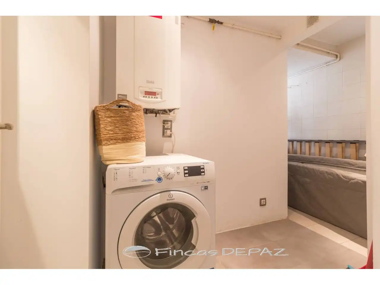Flat for sale in Barcelona  with Air Conditioner, Heating and Parquet flooring