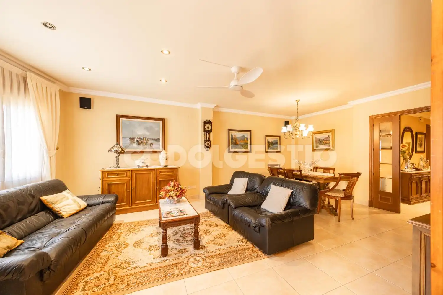 Living room of Flat for sale in Torelló, Barcelona