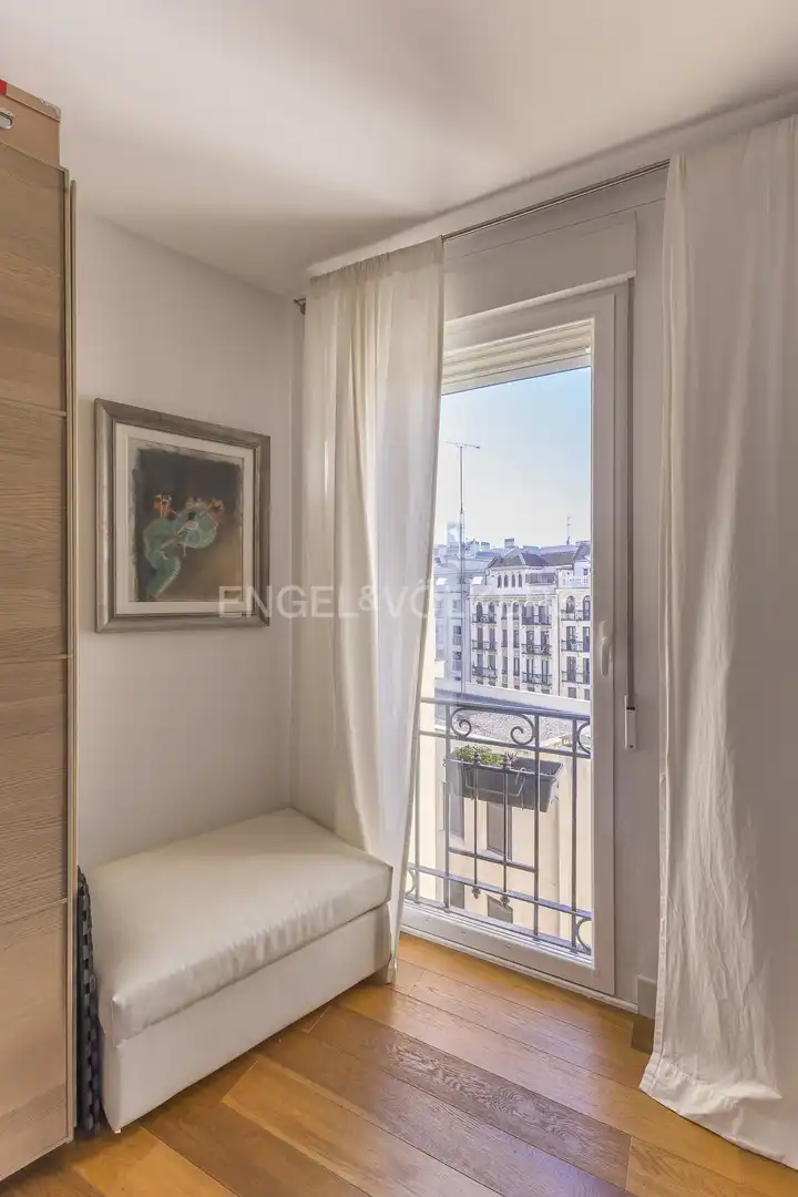 Bedroom of Flat for rent in Madrid  with Air Conditioner and Heating