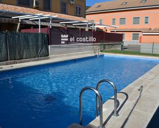 Piscina de Casa adosada de lloguer en La Adrada  amb Piscina