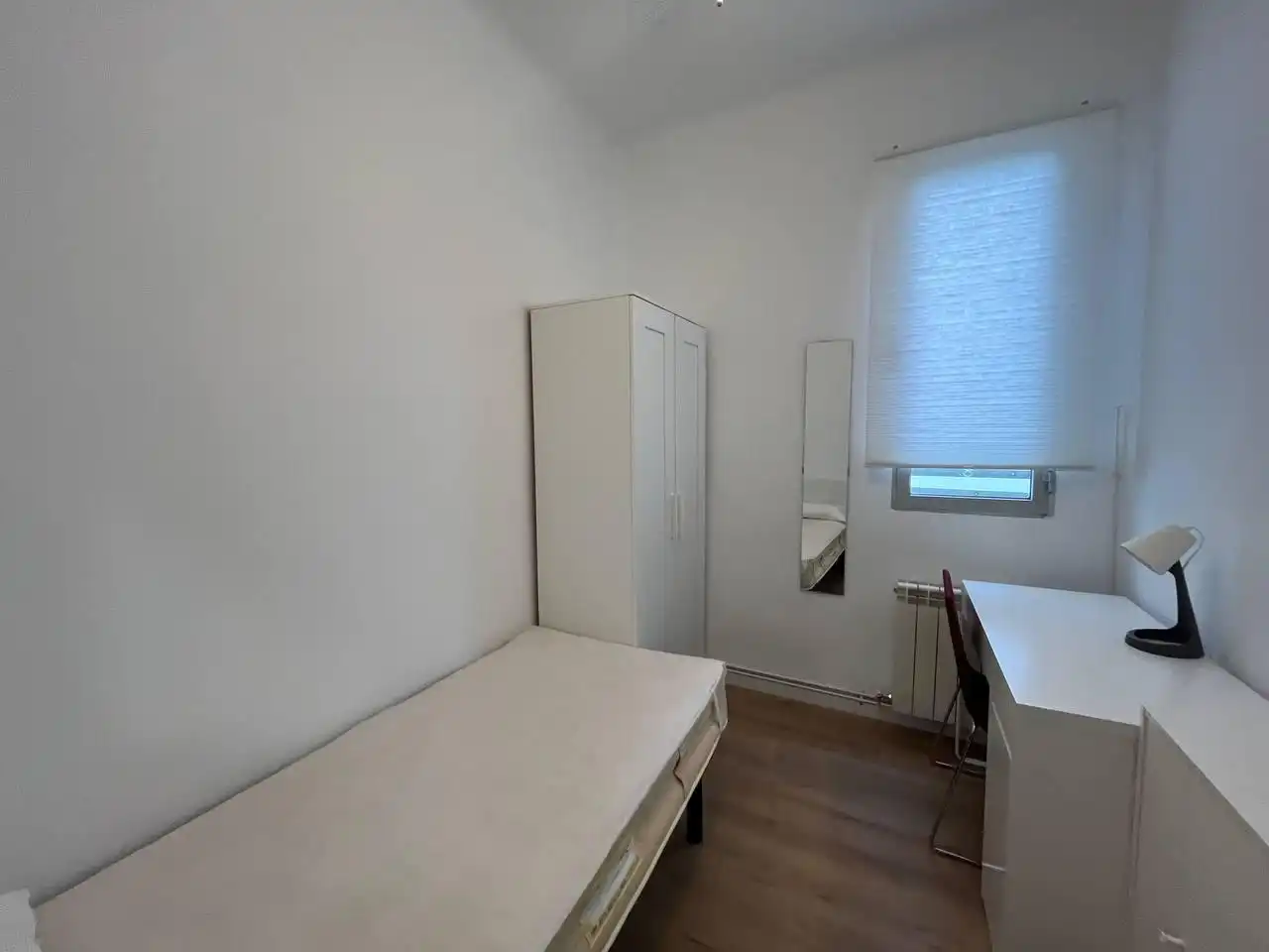 Bedroom of Flat for rent in Madrid
