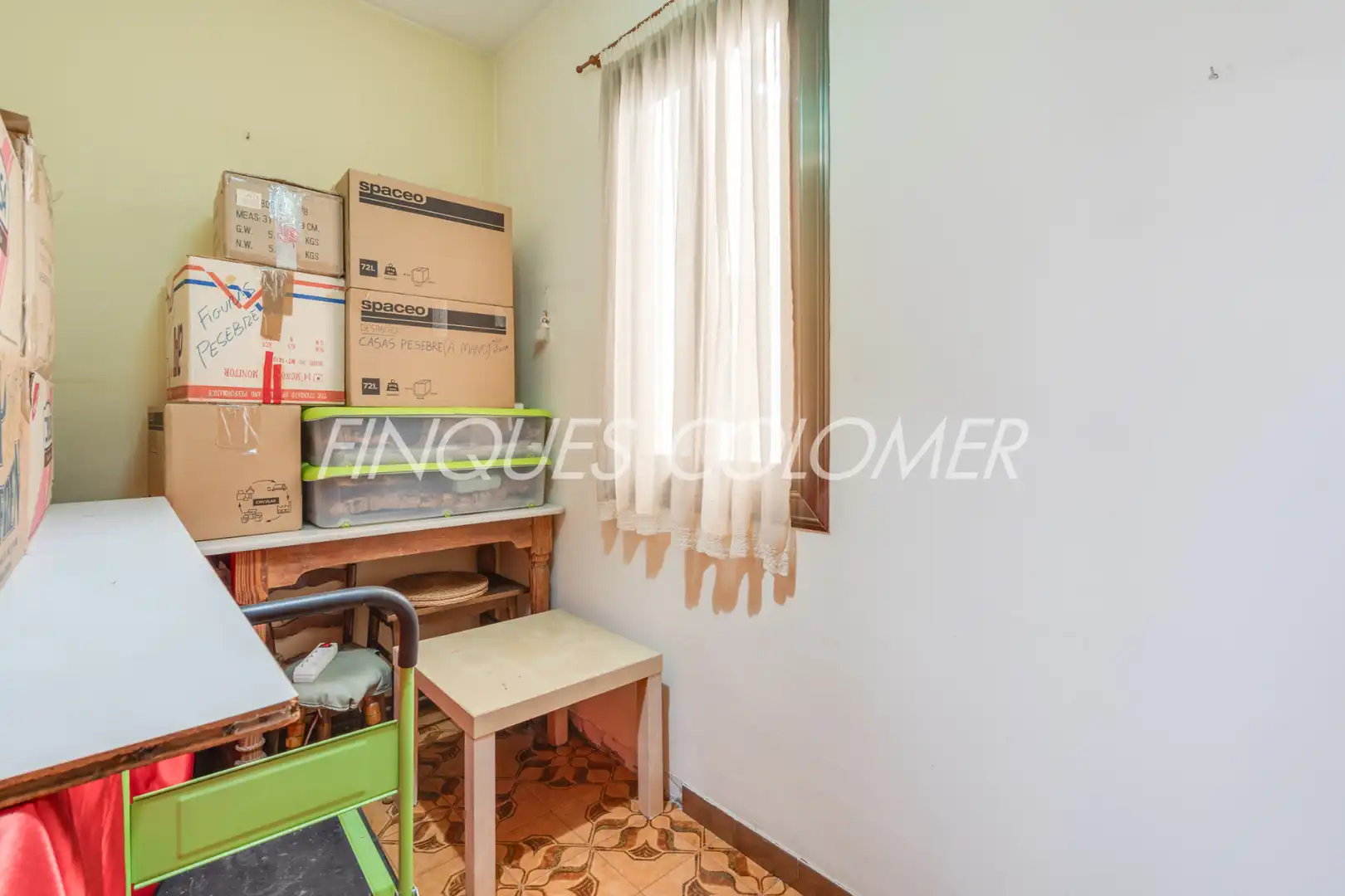 Habitación de Ático en venta en Rubí con Calefacción, Terraza y Horno