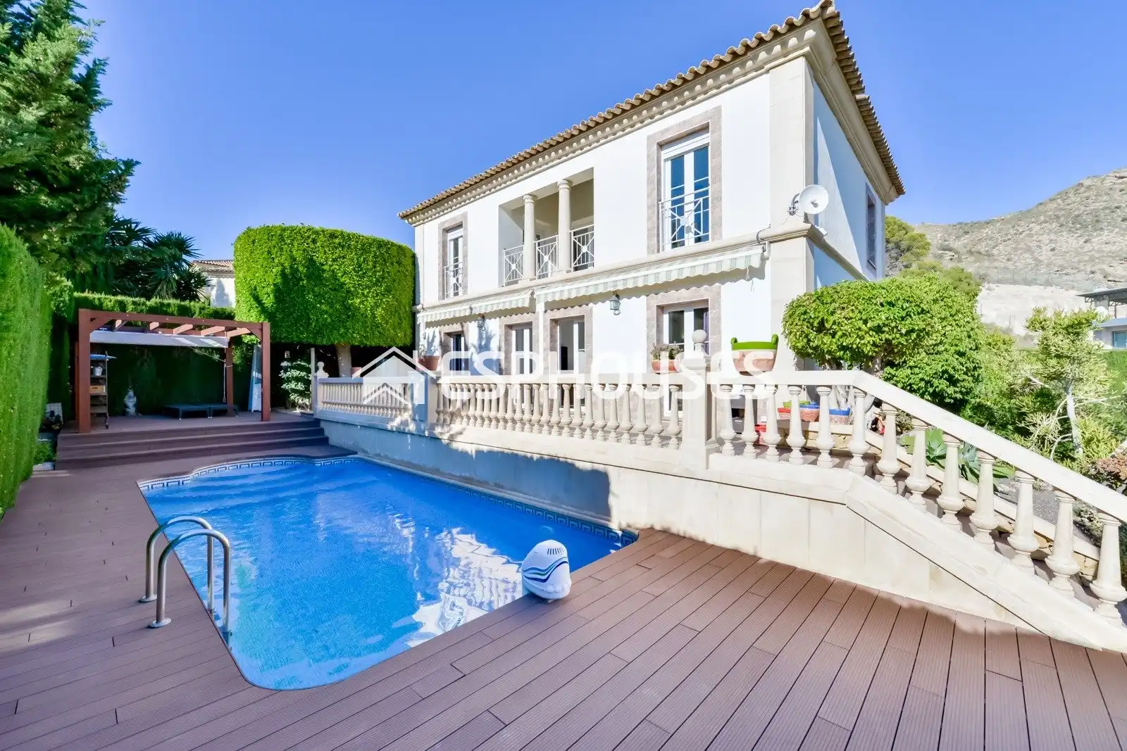 Exterior view of Houses for sale in Oliva  with Air Conditioner, Heating and Terrace