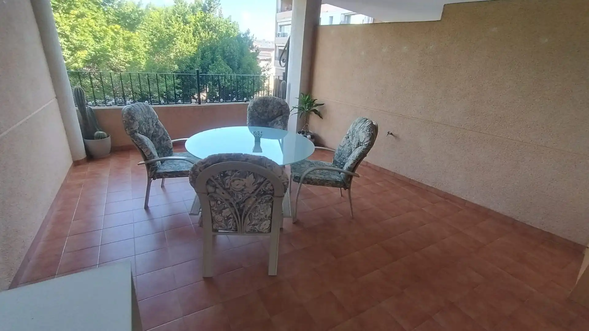 Flat with pool for sale in Calle Entre Naranjos