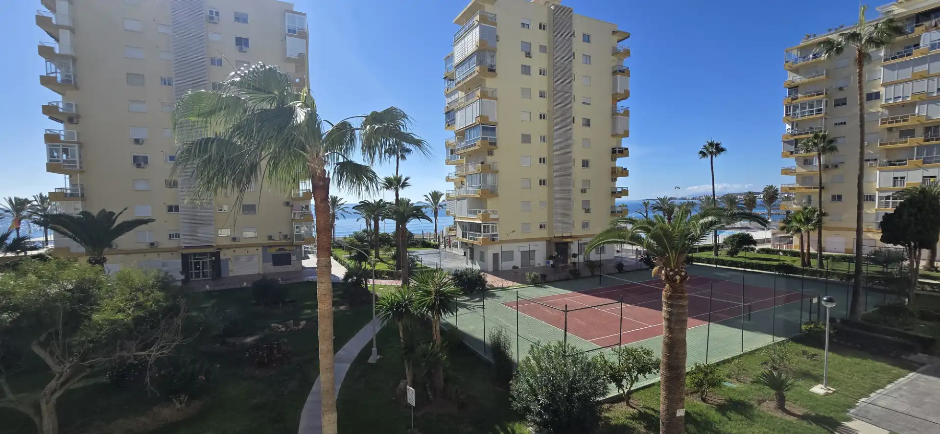 Vista exterior de Casa o chalet en venta en Algarrobo con Calefacción, Terraza y Trastero