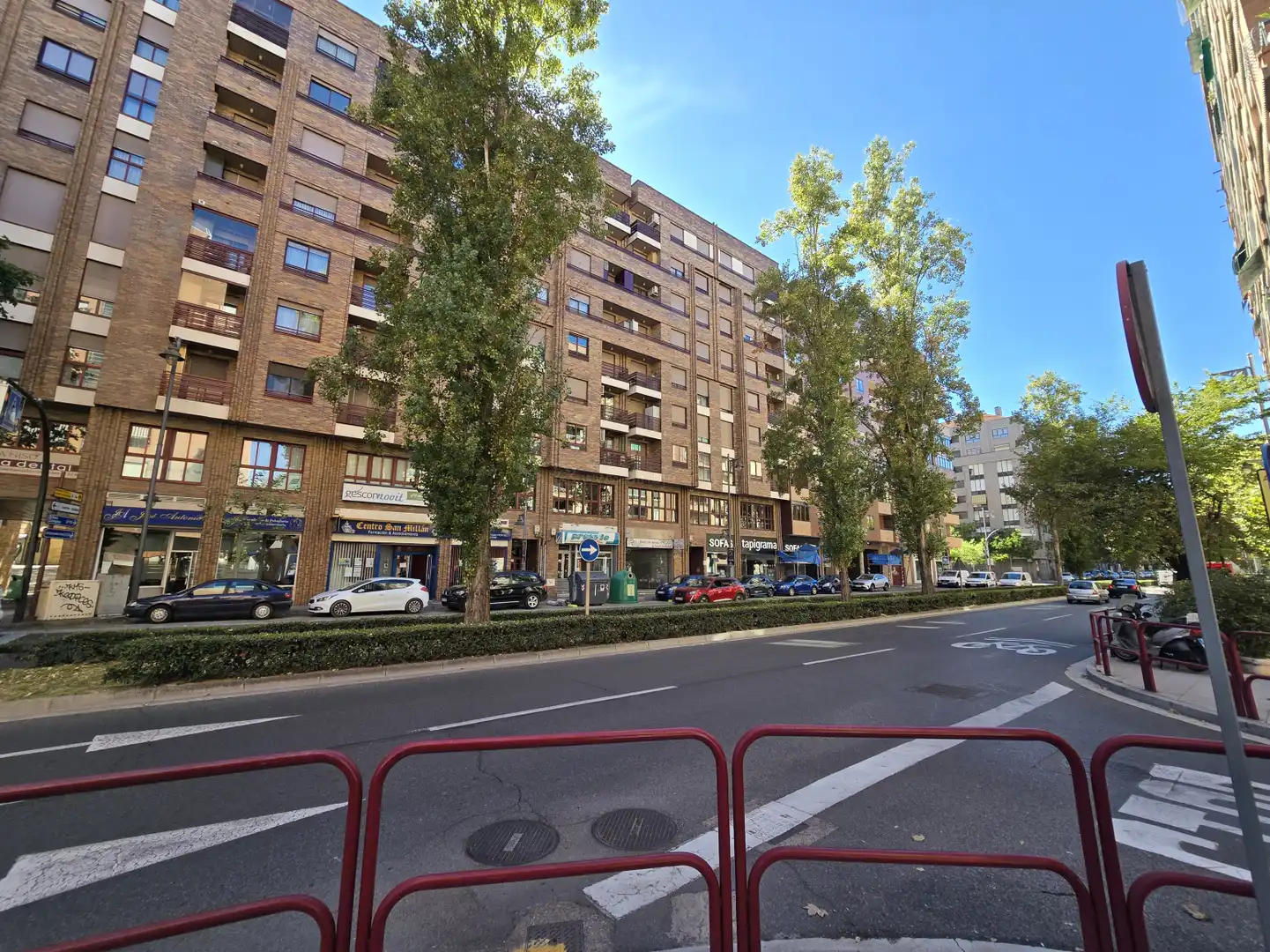 Vista exterior de Oficina en venta en  Logroño con Aire acondicionado y Terraza