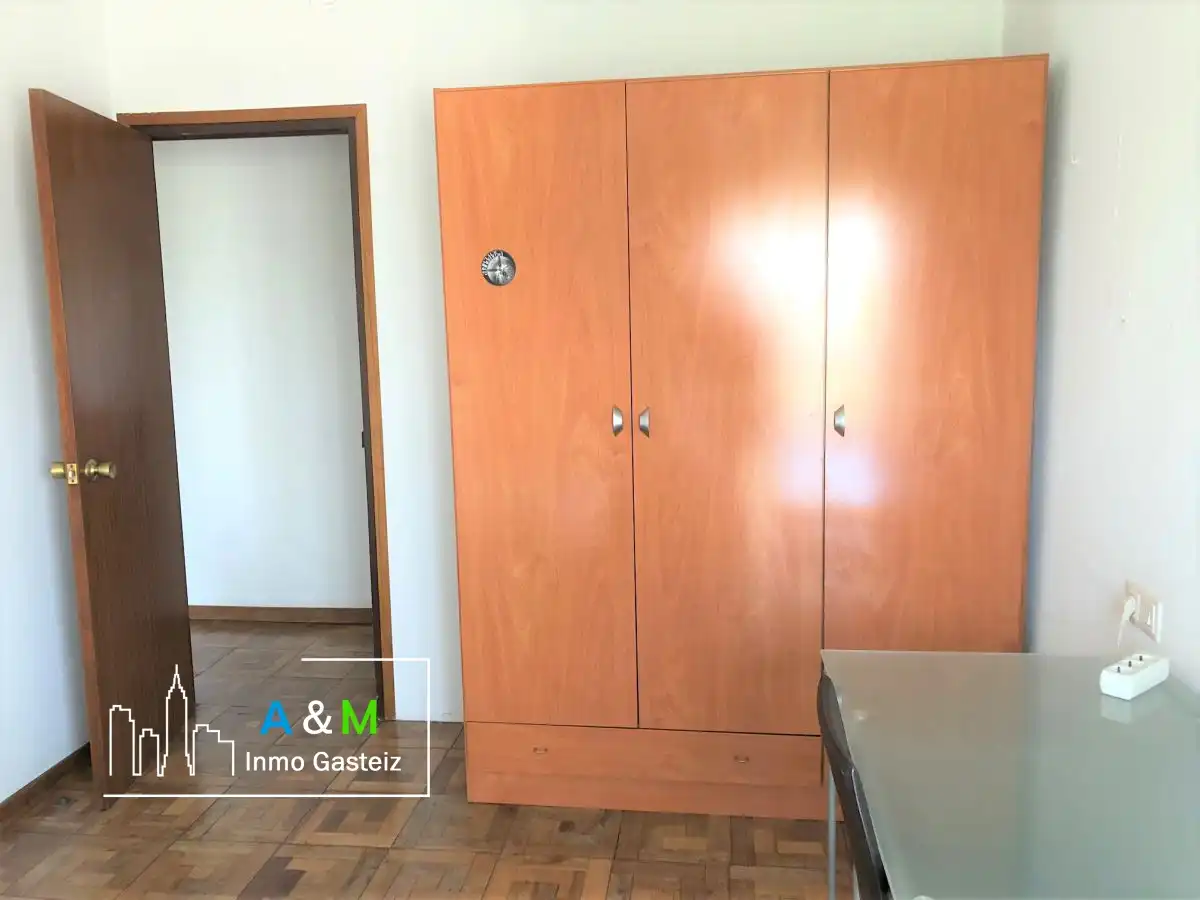 Flat for rent in JOSE ATXOTEGI, Gazalbide