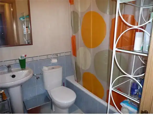 Bathroom of Flat for rent in Hontanares de Eresma  with Parquet flooring, Furnished and Oven