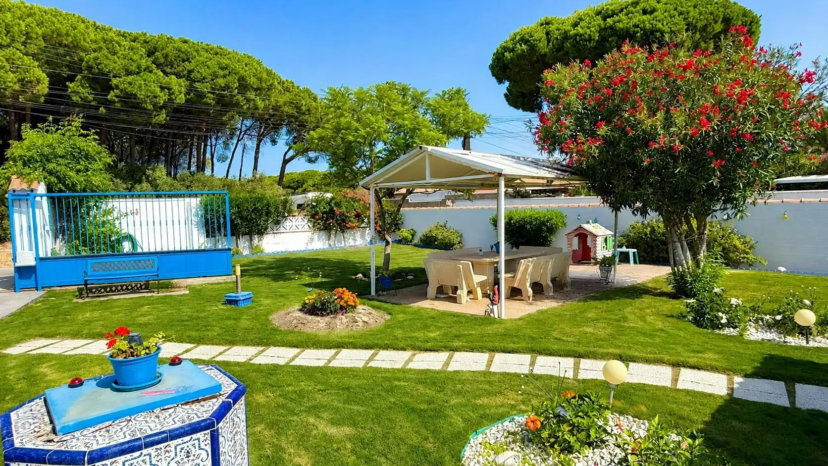 Jardín de Casa o chalet en venta en Chiclana de la Frontera con Jardín privado, Trastero y Piscina