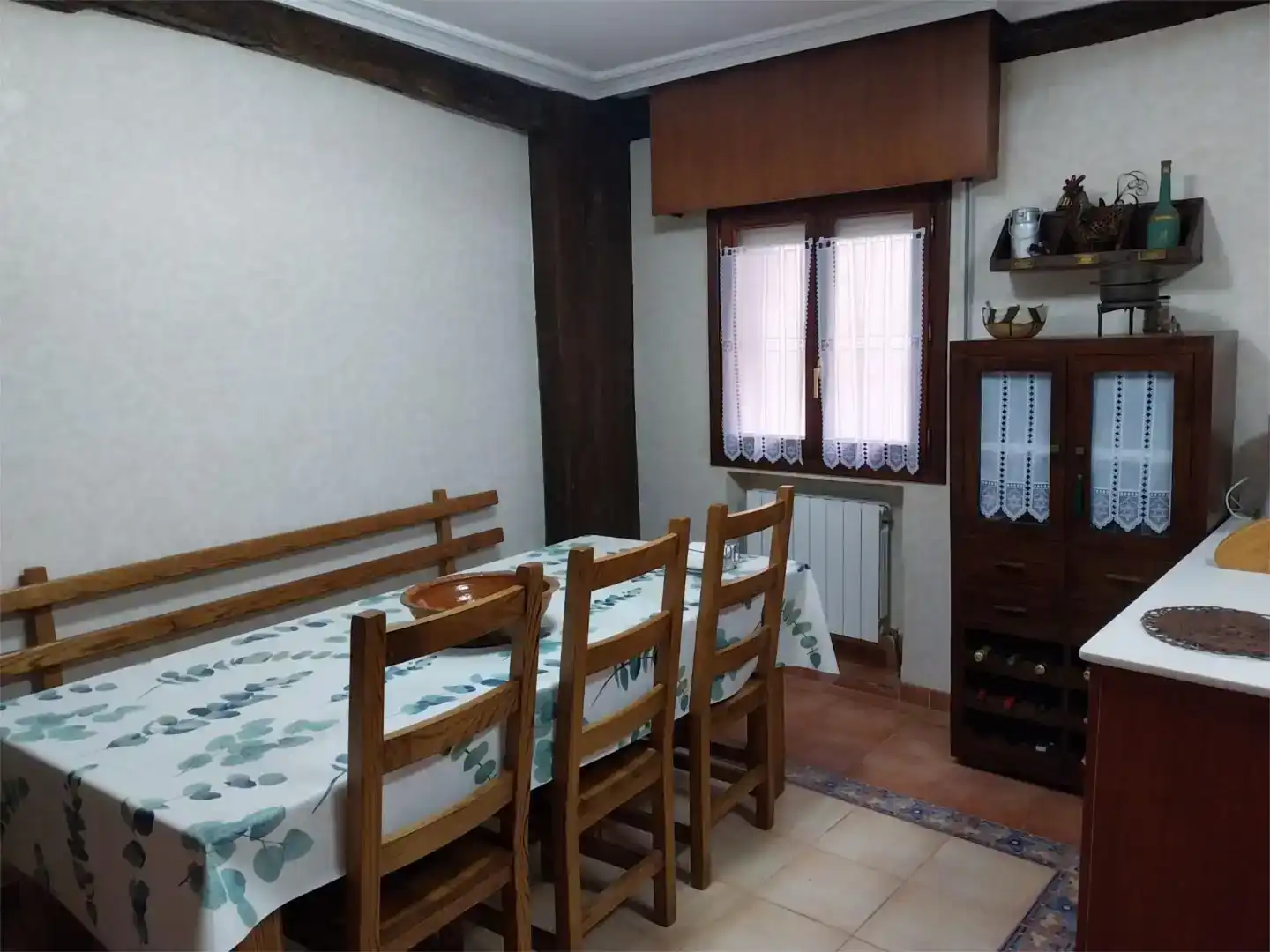 Comedor de Piso en venta en Castro-Urdiales con Parquet y Amueblado