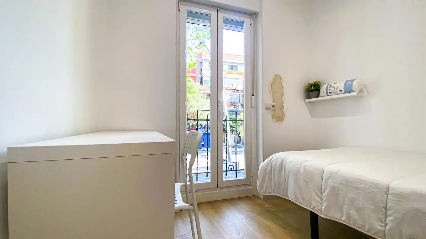 Pis de lloguer a De Extremadura, Puerta del Ángel