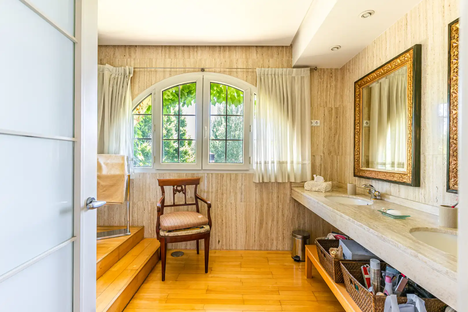Bathroom of Houses for sale in Villanueva de la Cañada  with Heating, Private garden and Swimming Pool