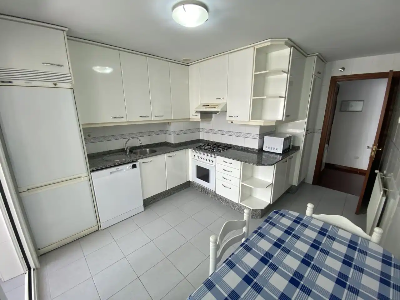 Cocina de Piso de alquiler en A Coruña Capital  con Calefacción y Amueblado