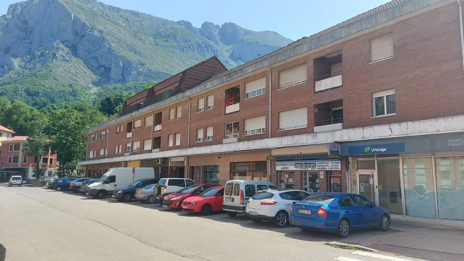 Vista exterior de Pis en venda en Teverga amb Calefacció, Terrassa i Traster