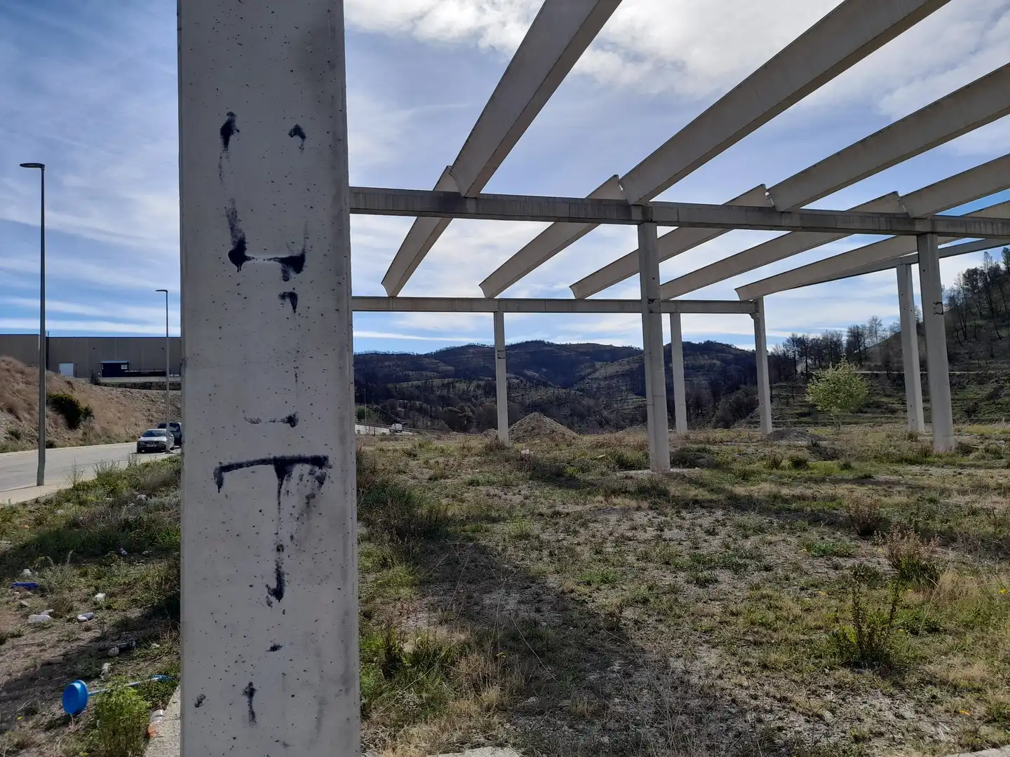 Außenansicht von Fabrikhallen zum Verkauf in El Pont de Vilomara i Rocafort