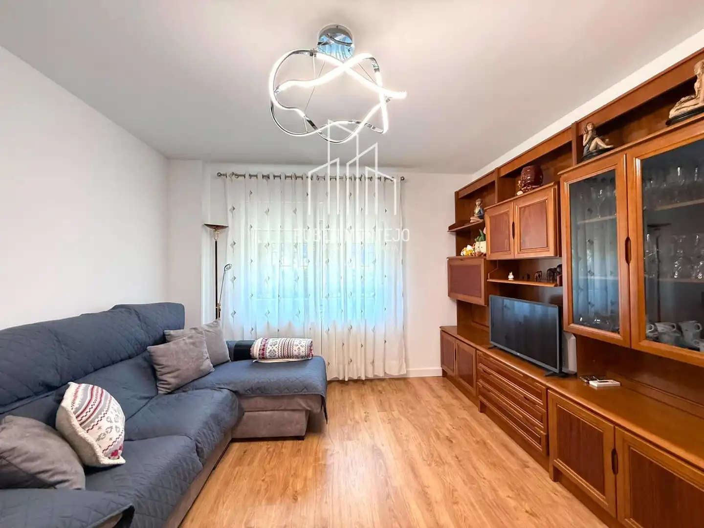 Living room of Flat for rent in Salamanca  with Heating, Terrace and Storage room