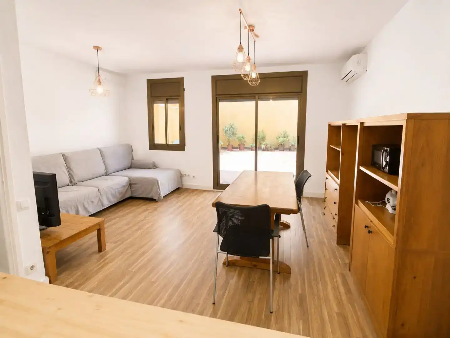 Sala d'estar de Pis en venda en Torrelles de Llobregat amb Aire condicionat