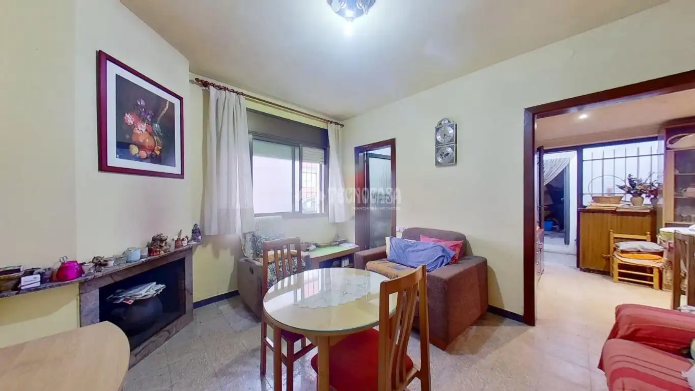 Sala d'estar de Casa adosada en venda en Granollers amb Terrassa