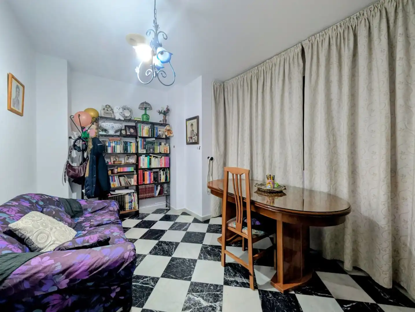 Dormitori de Casa o xalet en venda en Loja amb Aire condicionat, Terrassa i Traster