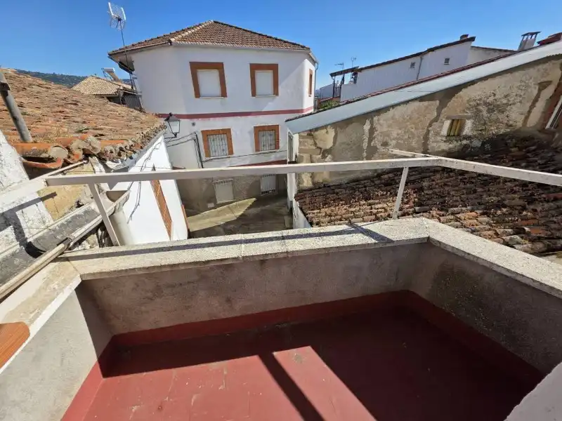 Vista exterior de Casa o chalet en venta en Oliva de Plasencia con Calefacción y Jardín privado