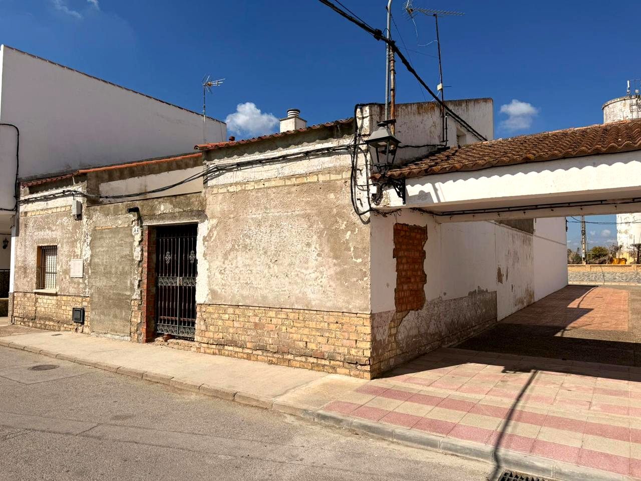 Exterior view of House or chalet for sale in Las Cabezas de San Juan