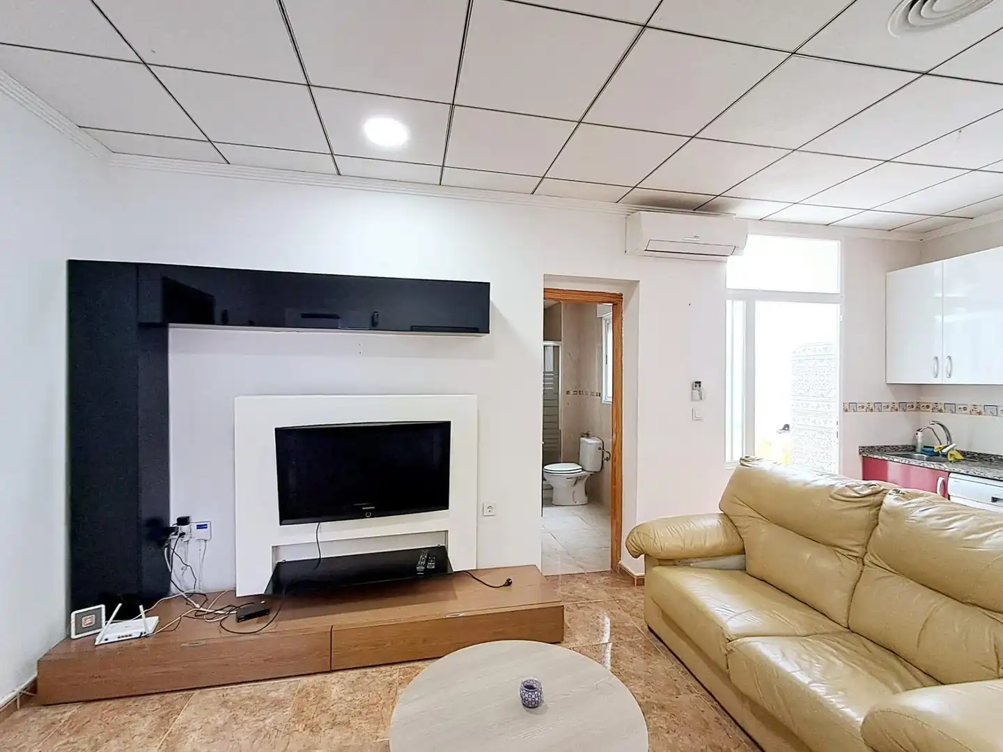 Sala de estar de Piso en venta en Águilas con Aire acondicionado, Calefacción y Amueblado