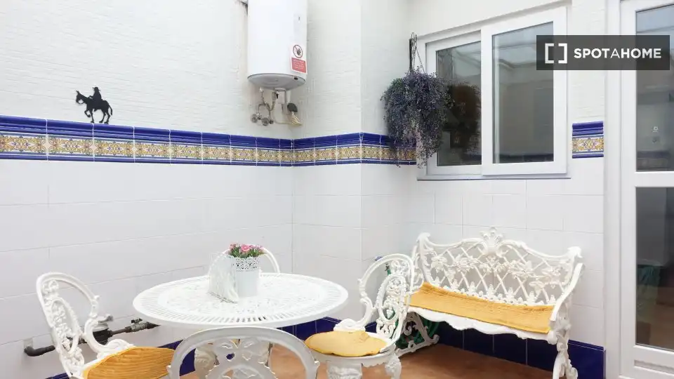 Apartamento de 1 dormitorio en alquiler en CabanyalCanyamelar, image 4