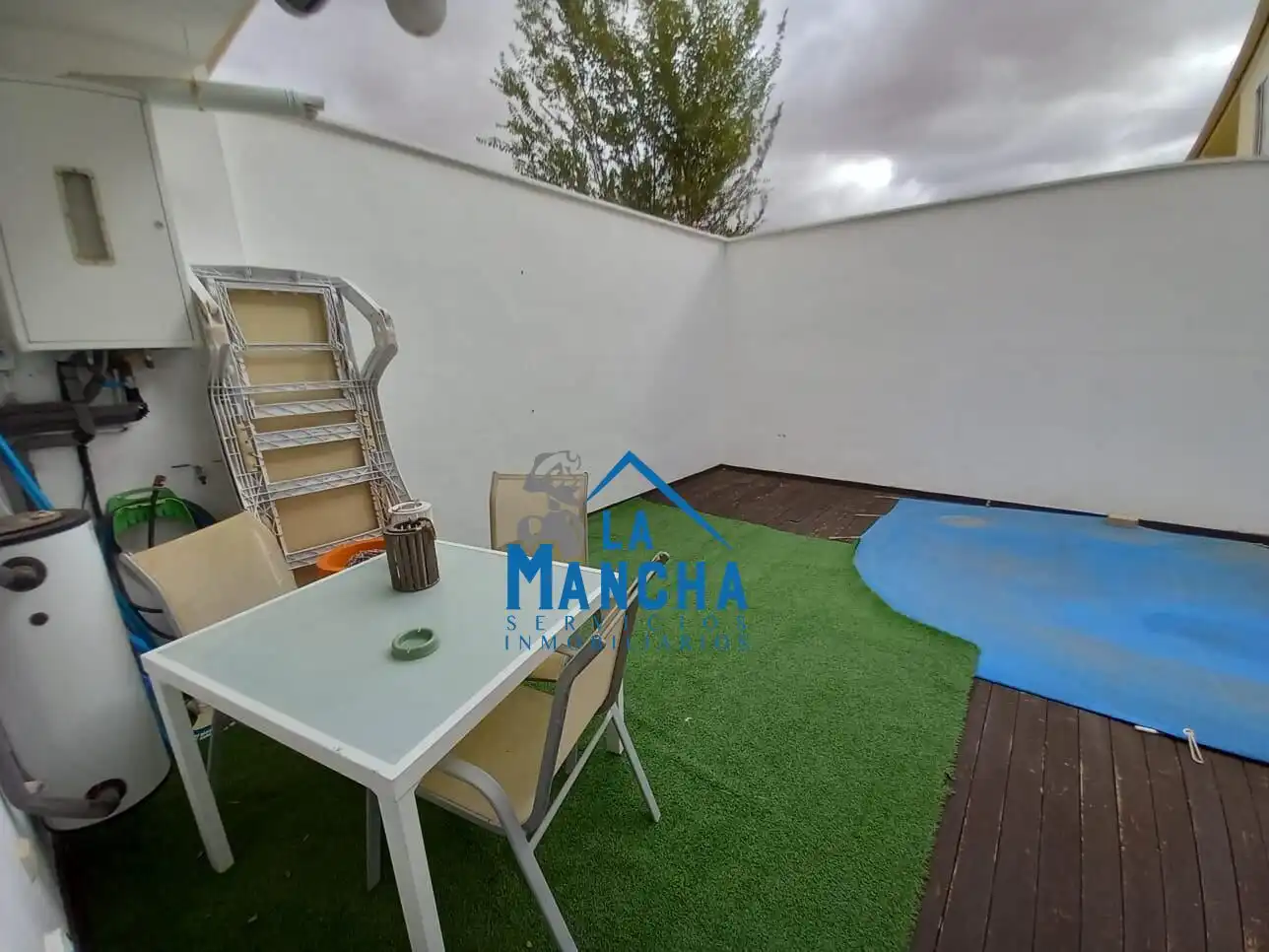 Terrasse von Einfamilien-Reihenhaus zum Verkauf in La Gineta mit Abstellraum und Schwimmbad