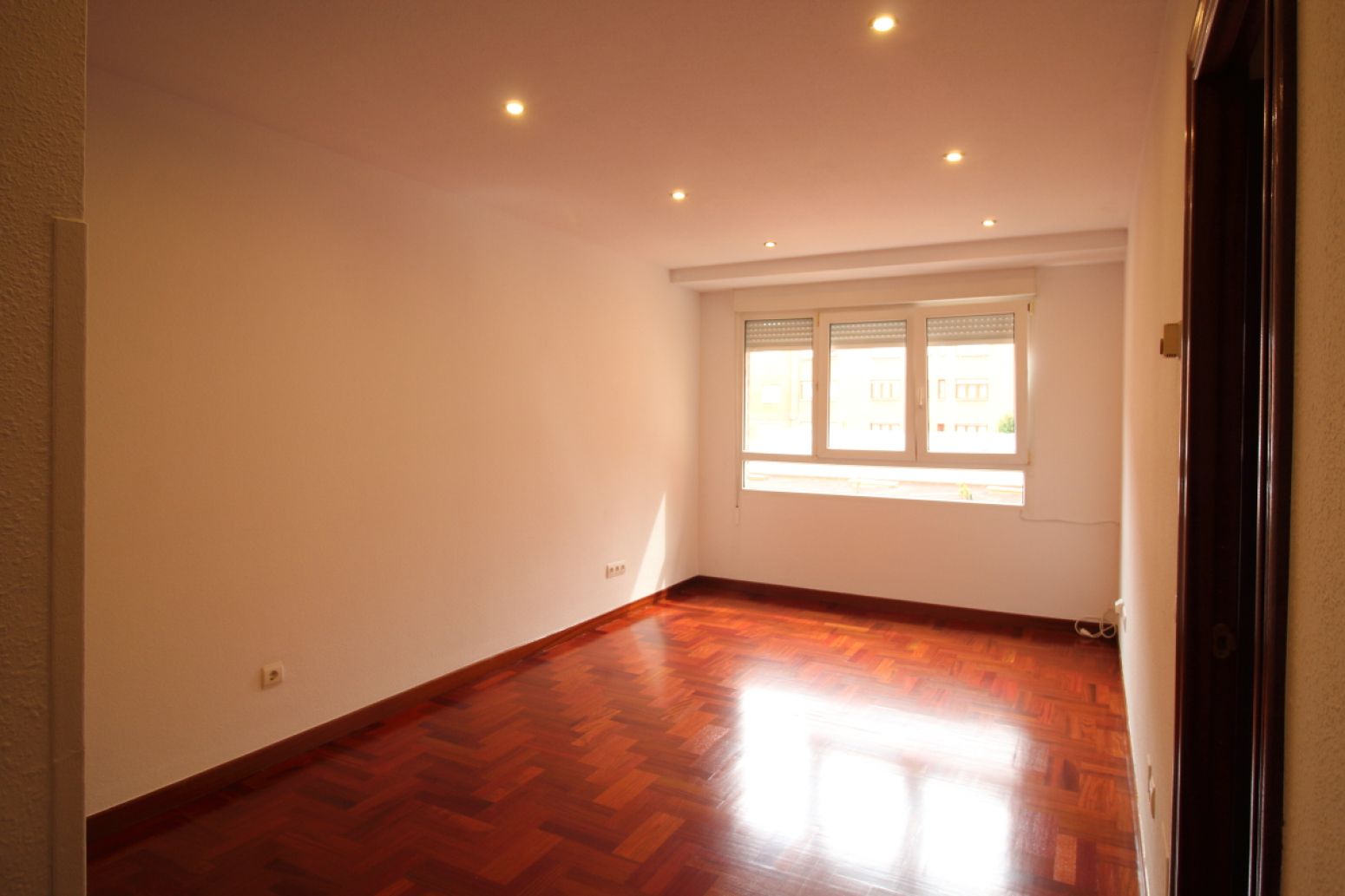 Piso de alquiler en Gijón - CL EZCURDIA, La Arena