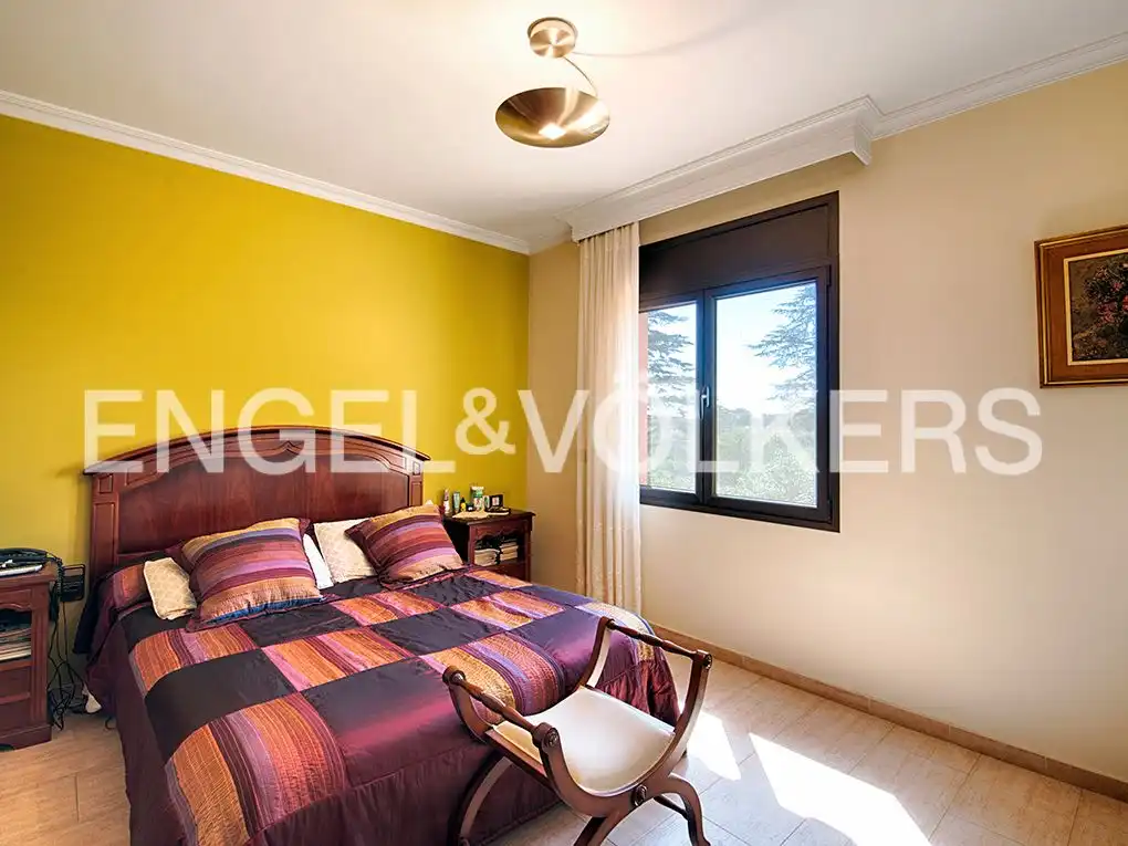 Schlafzimmer von Haus oder Chalet zum Verkauf in Mollet de Peralada mit Heizung, Terrasse und Abstellraum