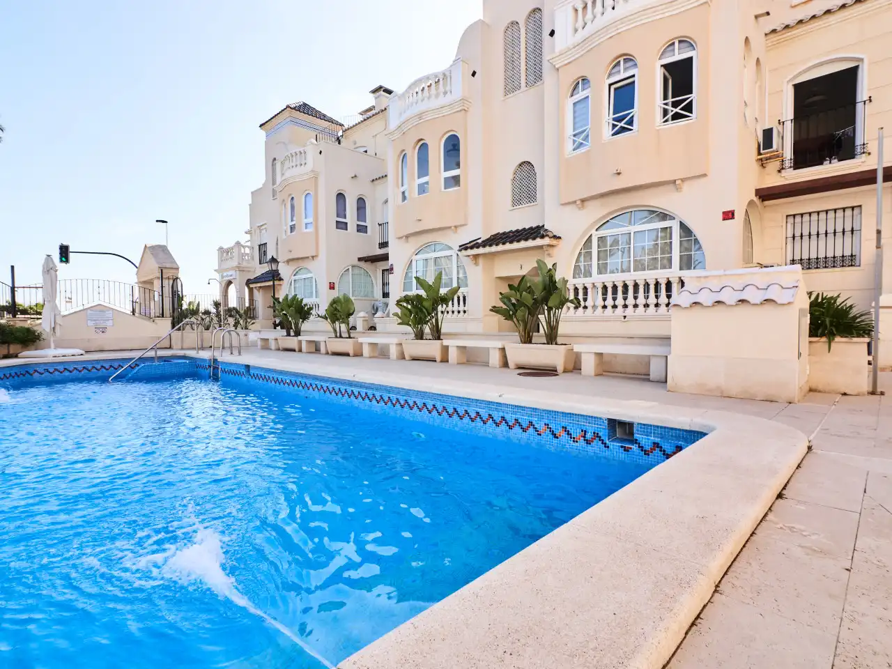 Piscina de Apartamento en venta en Torrevieja con Aire acondicionado, Calefacción y Terraza