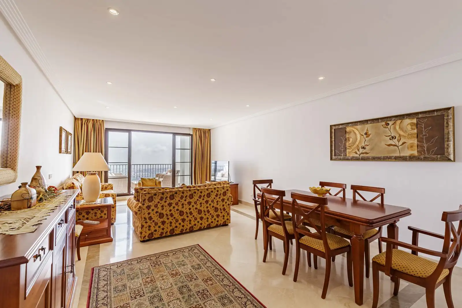 Piso con ascensor en venta en Calle Los Arqueros 100, imagen 2