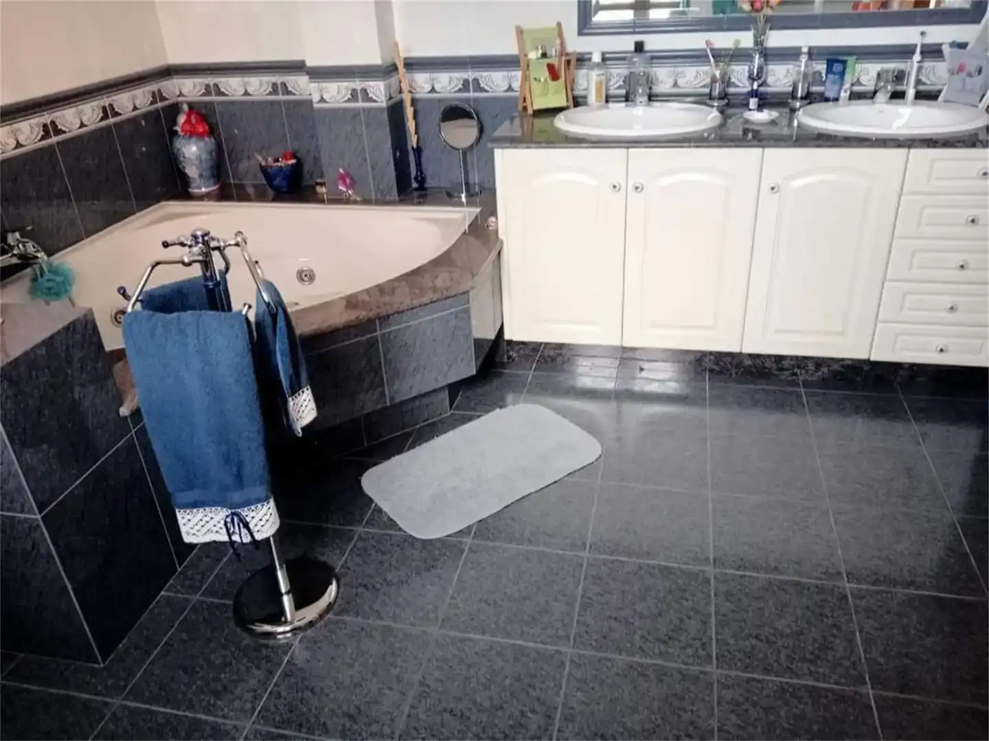 Baño de Casa o chalet en venta en Burela con Parquet, Trastero y Amueblado