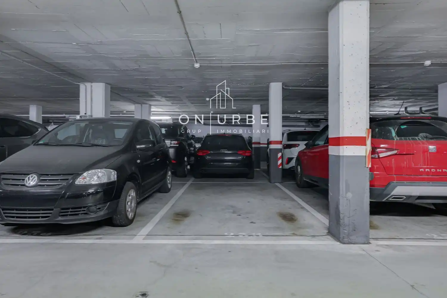Parkplatz von Wohnung zum Verkauf in Barcelona mit Klimaanlage, Terrasse und Abstellraum