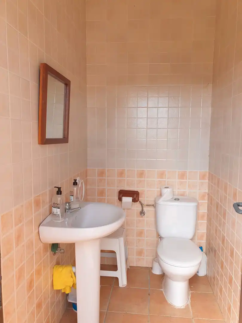 Bany de Casa o xalet en venda en Chiclana de la Frontera amb Aire condicionat, Calefacció i Jardí privat