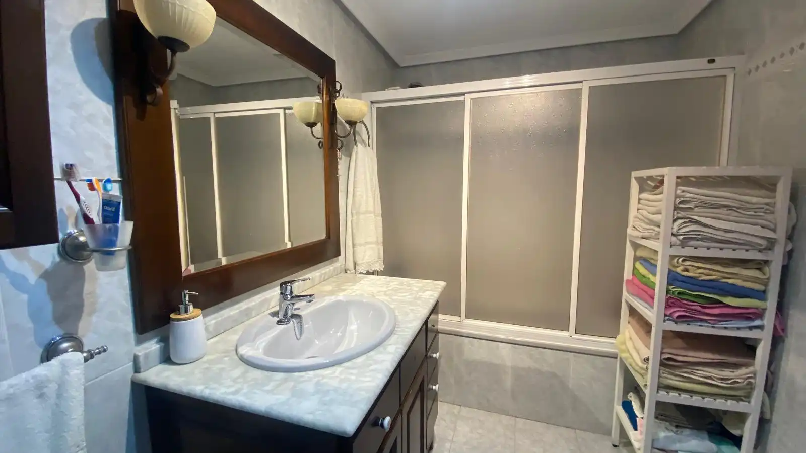 Badezimmer von Wohnung zum Verkauf in Alhaurín de la Torre mit Klimaanlage und Möbliert