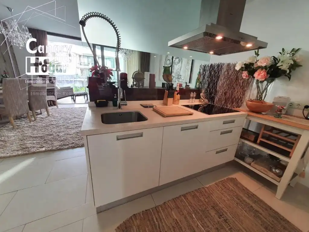 Cuina de Apartament en venda en Arona amb Aire condicionat, Calefacció i Jardí privat