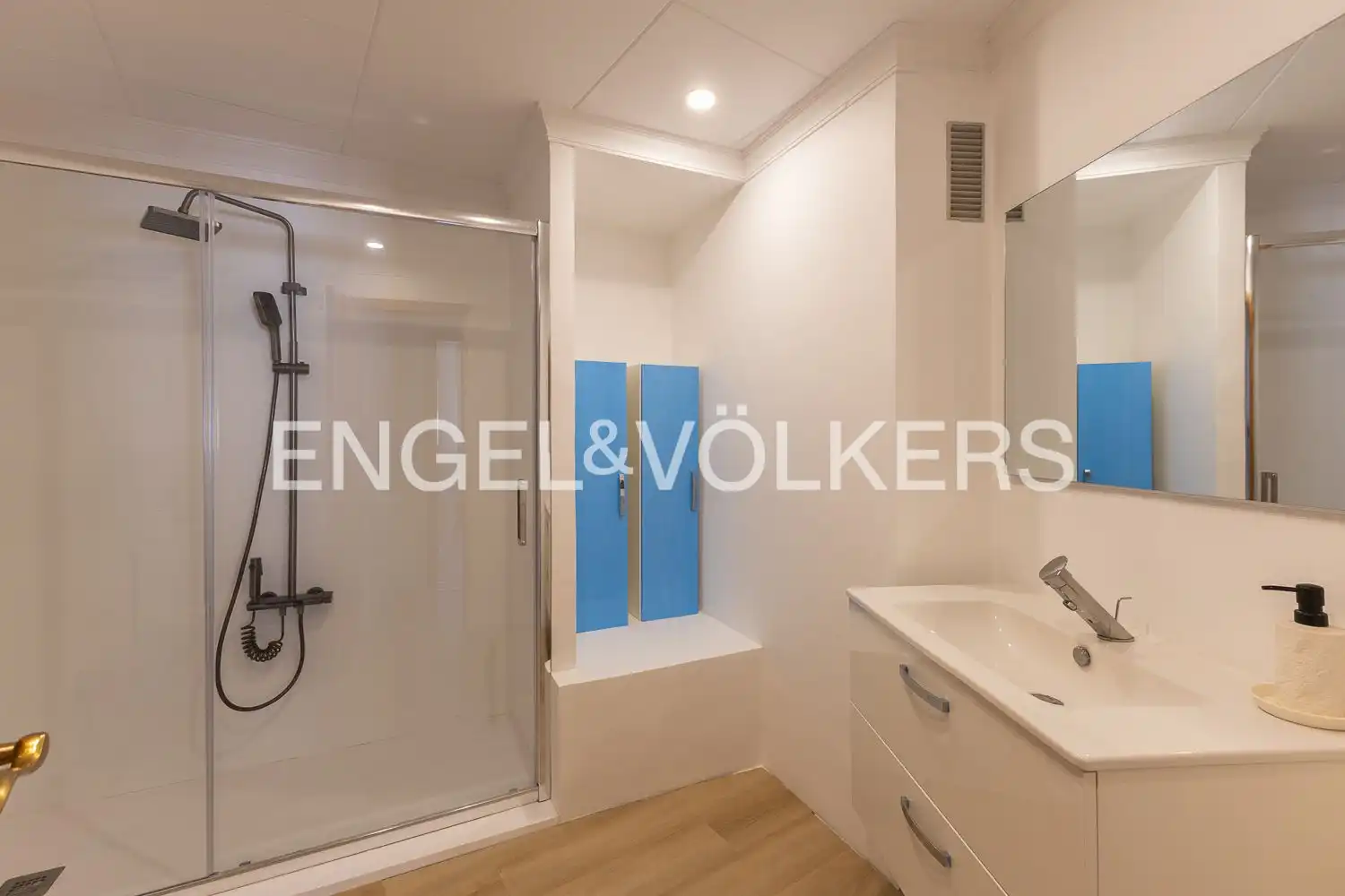 Flat for sale in Casc Urbà, imagen 7