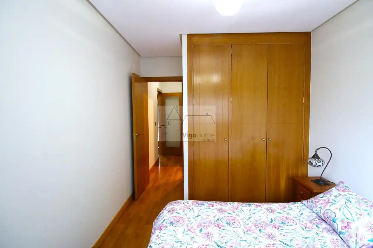 Bedroom of Flat for rent in Vigo   with Heating, Swimming Pool and Furnished