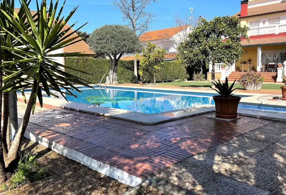 Chalet con piscina en venta en Don Benito, imagen 3