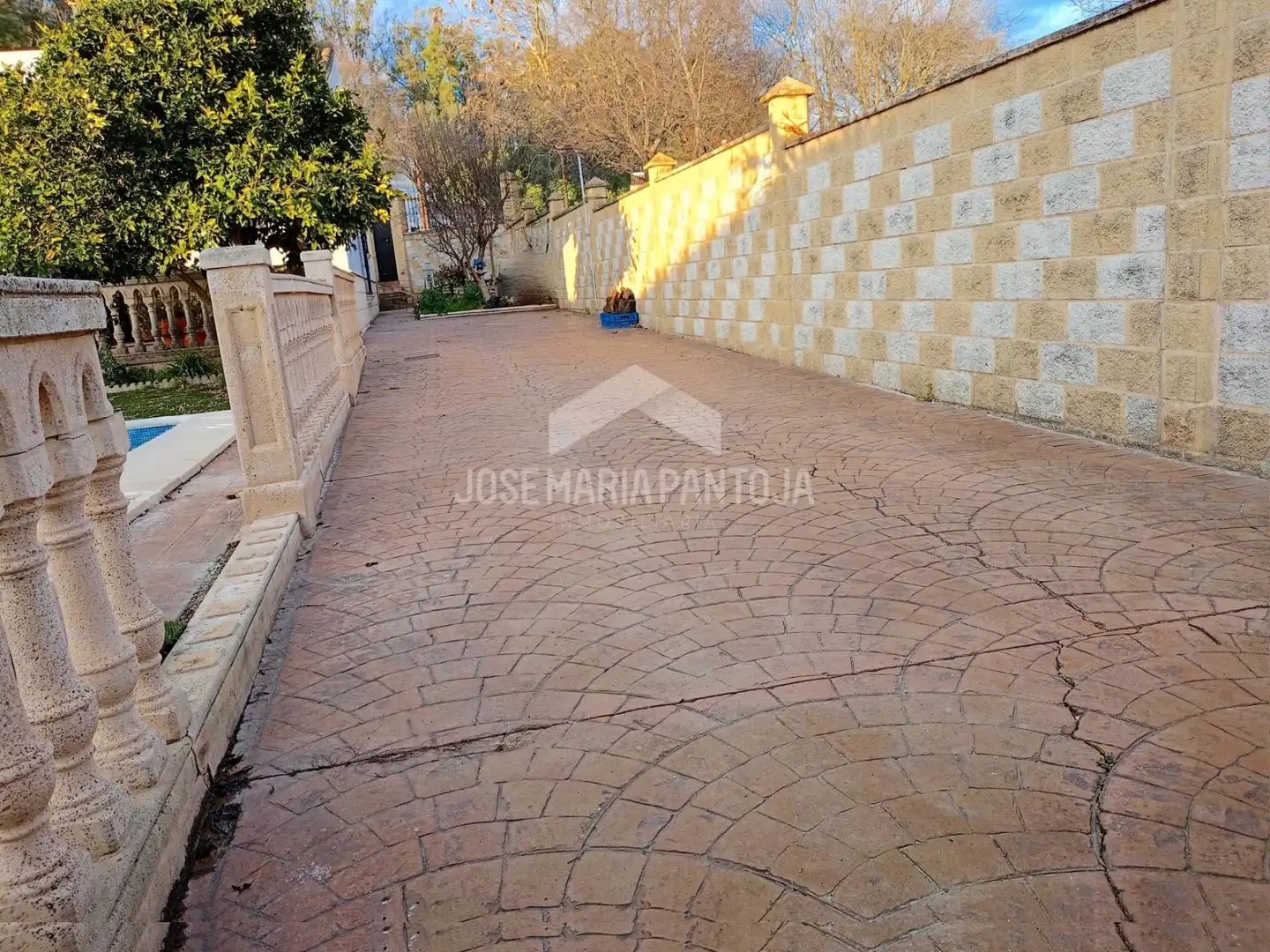 Vista exterior de Casa o xalet en venda en Arcos de la Frontera amb Calefacció, Jardí privat i Traster
