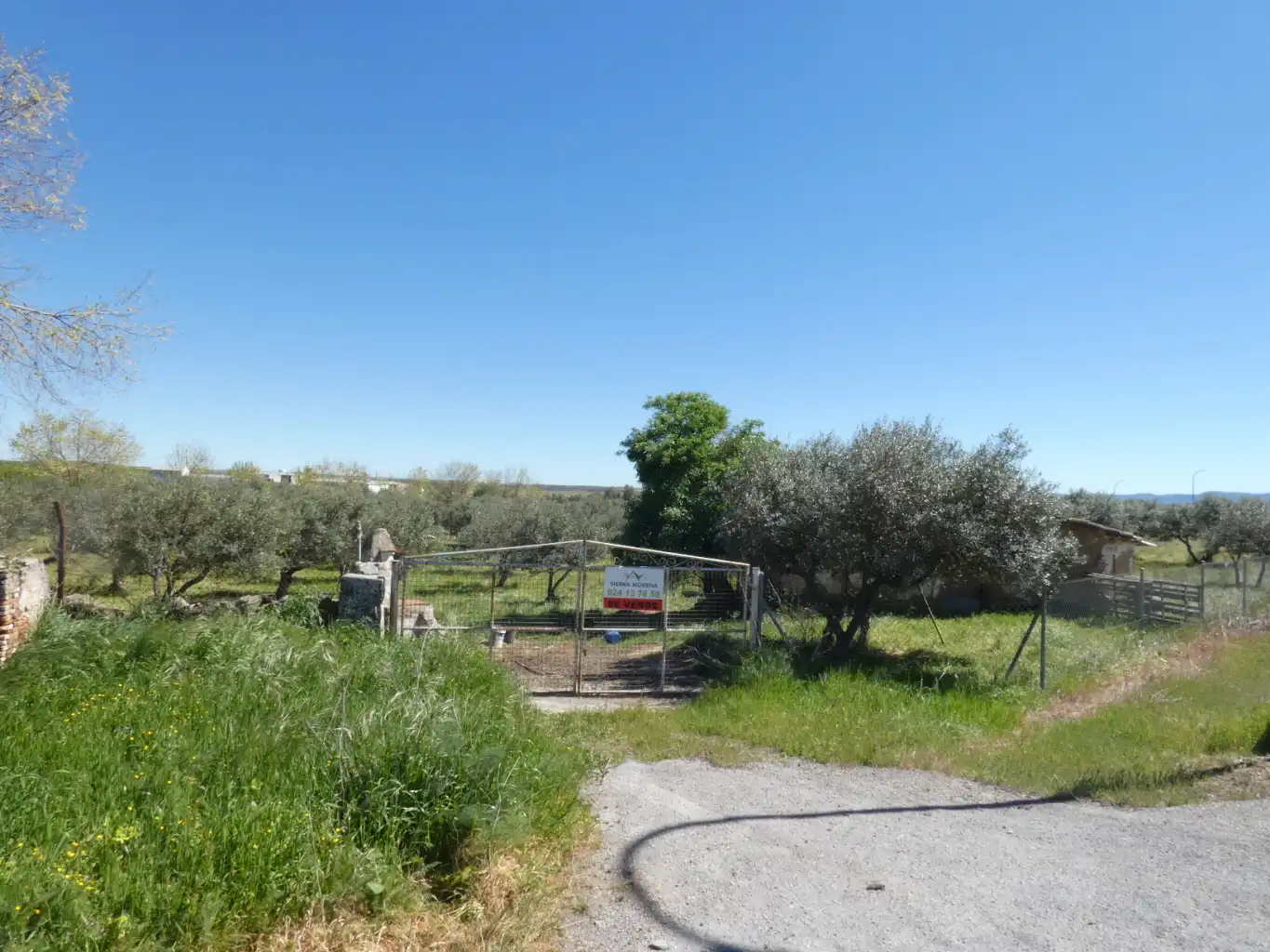 Terreno en venta en Ahillones