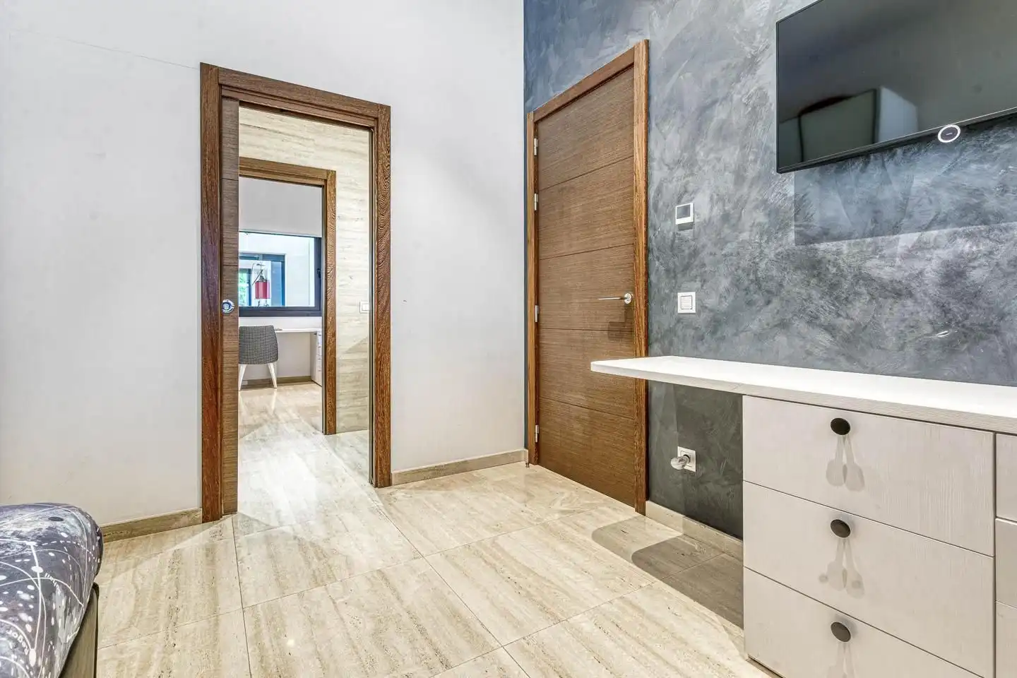 Bathroom of Houses for sale in Figueres  with Private garden, Terrace and Swimming Pool